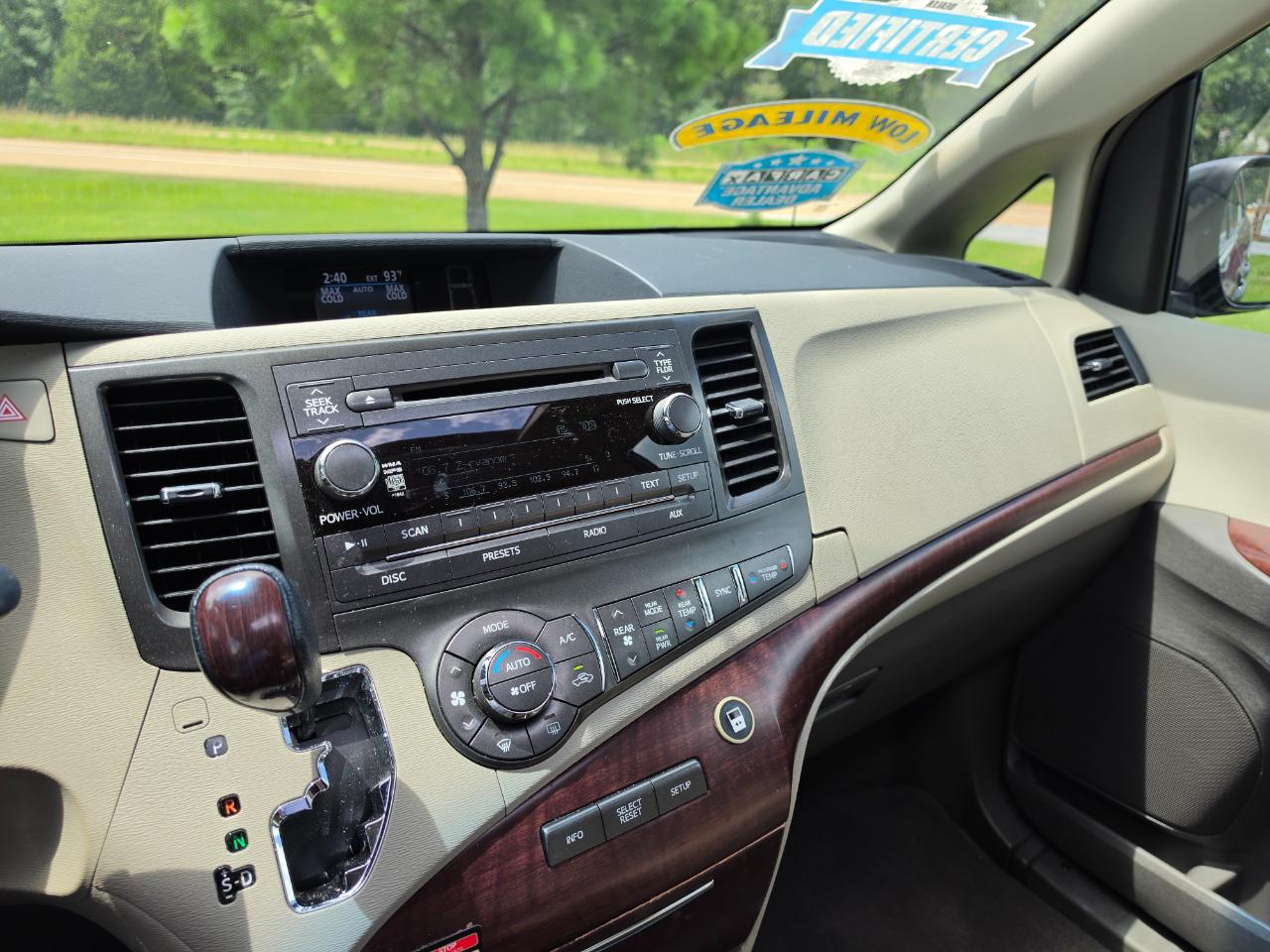 Toyota Sienna  2013