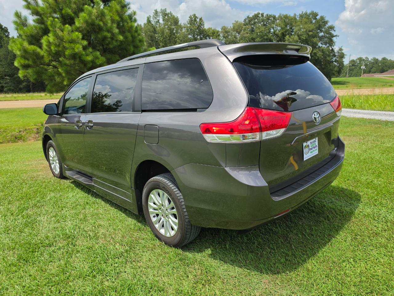 Toyota Sienna  2013