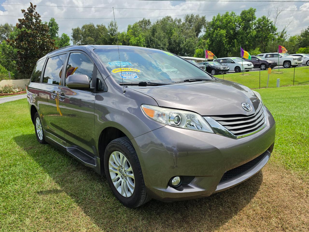 Toyota Sienna  2013