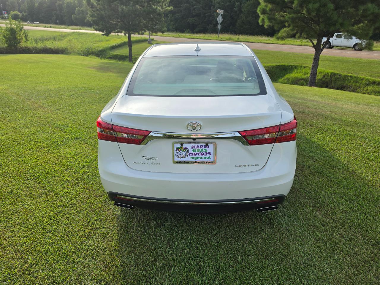 Toyota Avalon XLE 2018