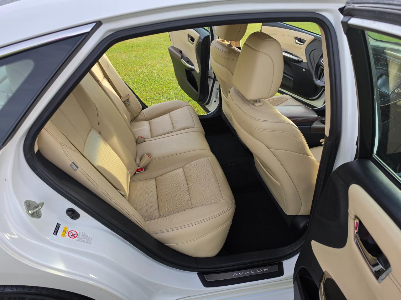 Toyota Avalon XLE 2018