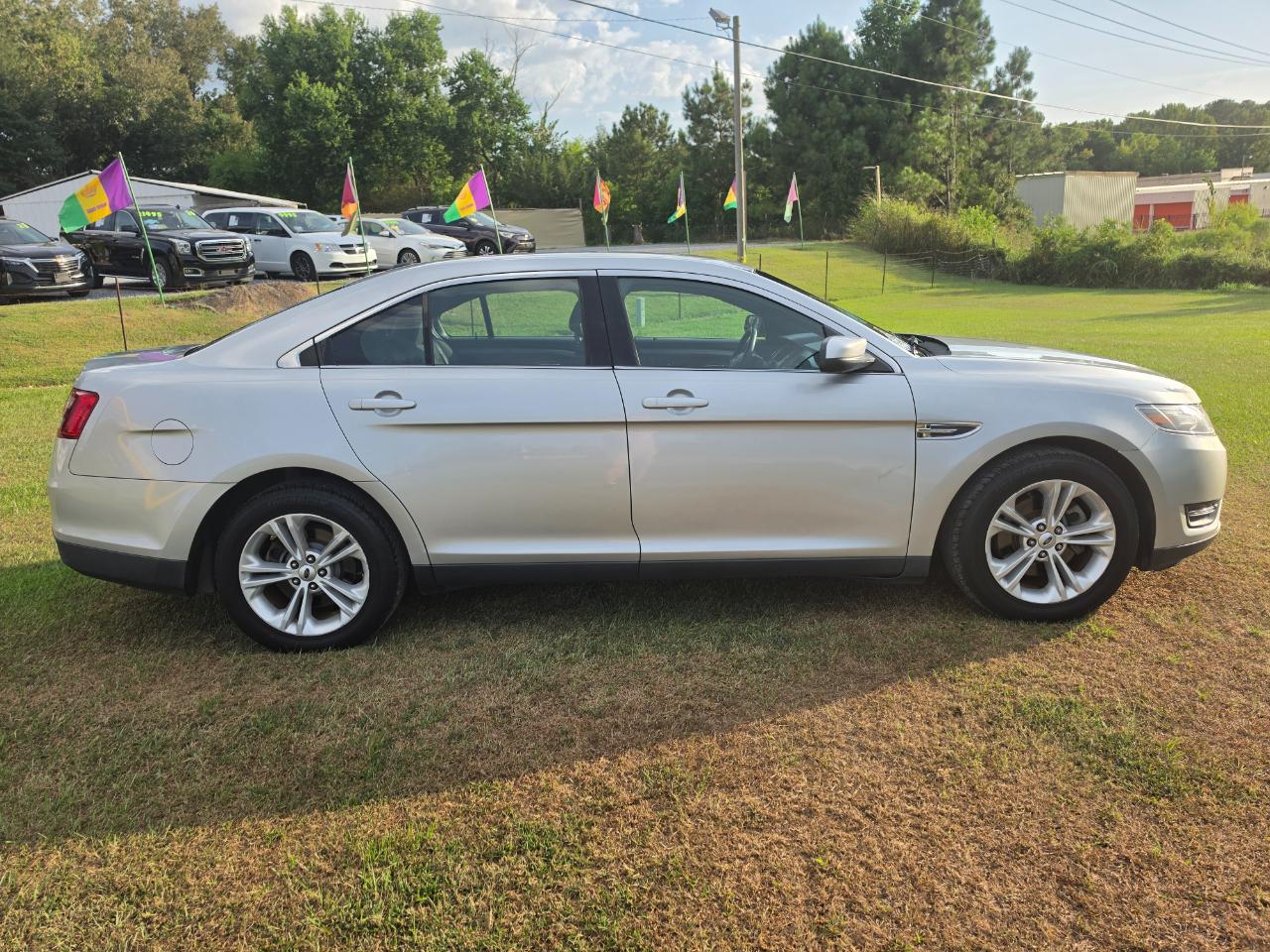 Ford Taurus SEL FWD 2018