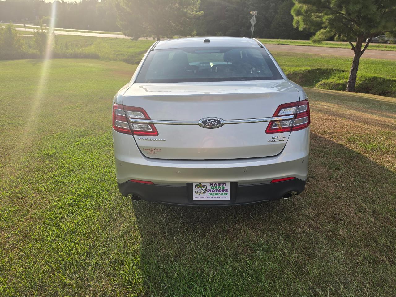 Ford Taurus SEL FWD 2018