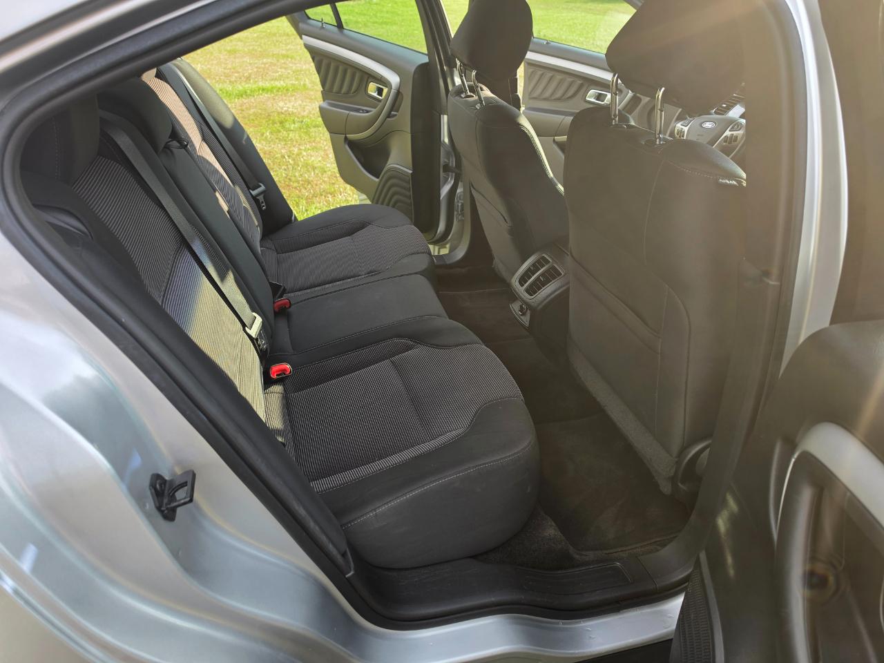 Ford Taurus SEL FWD 2018