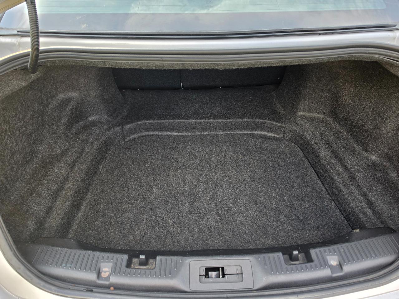 Ford Taurus SEL FWD 2018