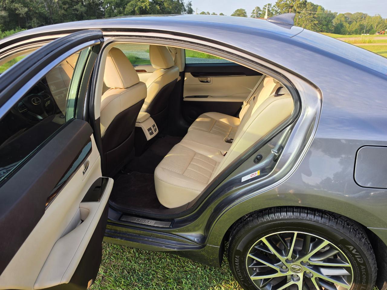 Lexus ES 350 Sedan 2017