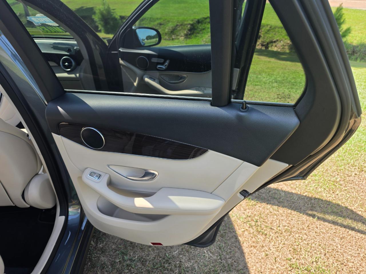 Mercedes-Benz GLC-Class GLC300 2018