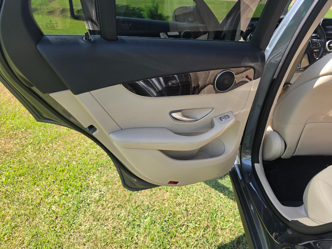 Mercedes-Benz GLC-Class GLC300 2018