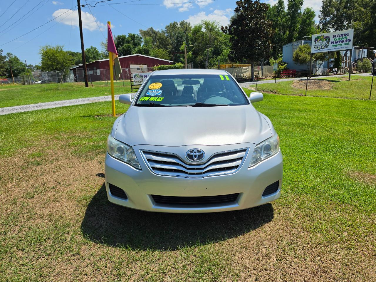 Toyota Camry Base 6-Spd AT 2011