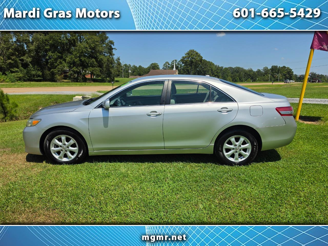 Toyota Camry Base 6-Spd AT 2011