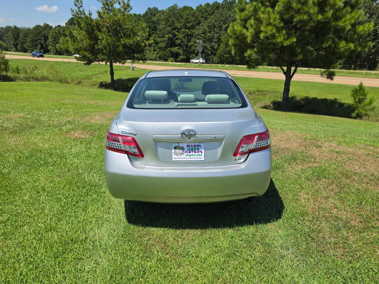 Toyota Camry Base 6-Spd AT 2011