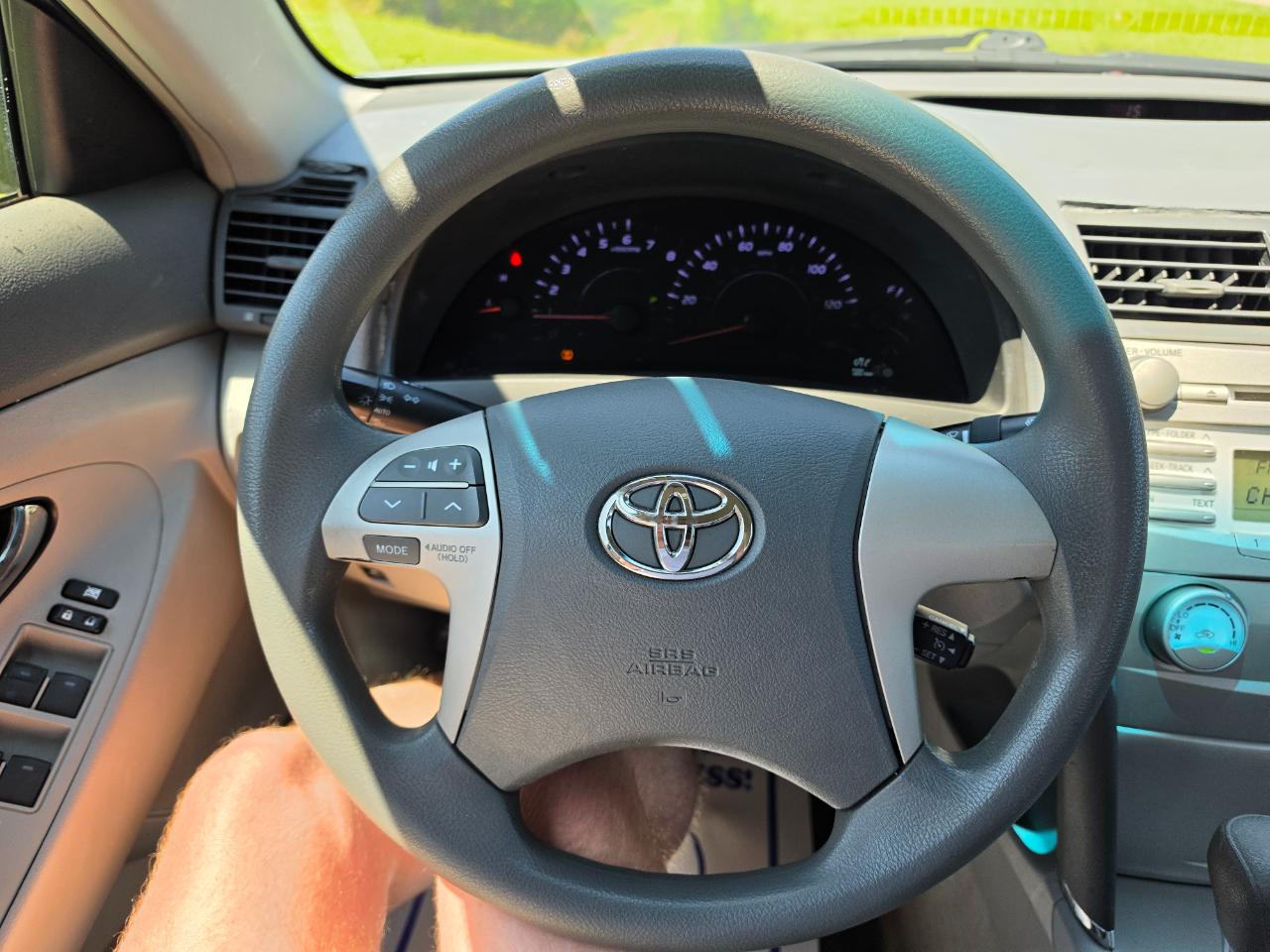 Toyota Camry Base 6-Spd AT 2011