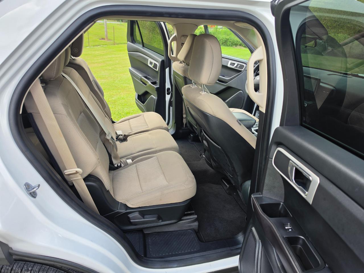 Ford Explorer Base AWD 2020