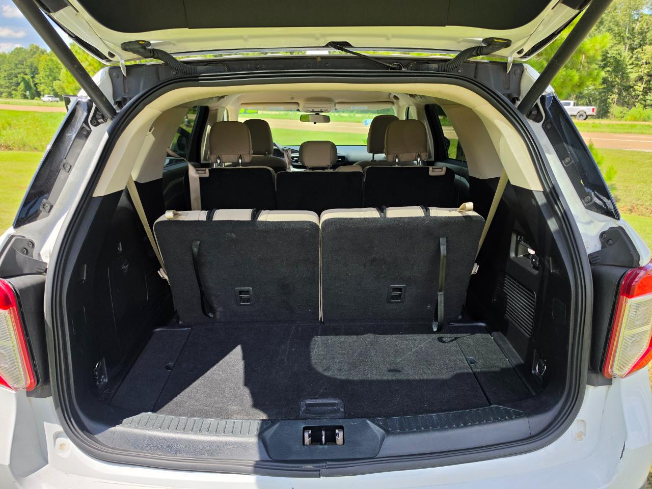 Ford Explorer Base AWD 2020