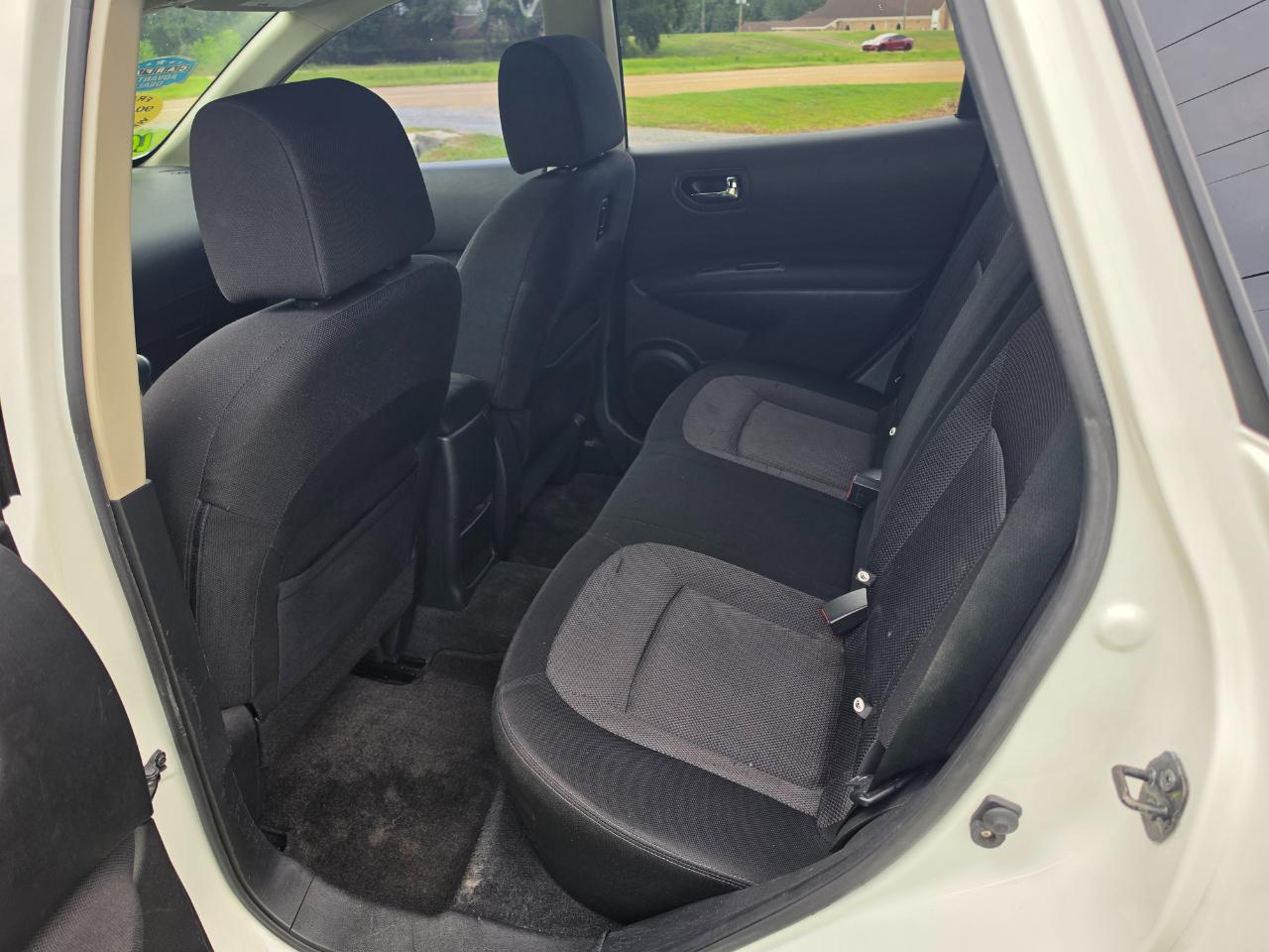 Nissan Rogue SL 2WD 2010
