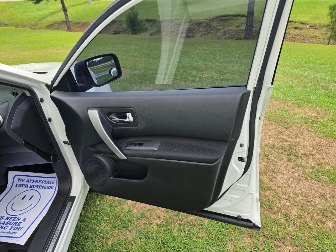 Nissan Rogue SL 2WD 2010