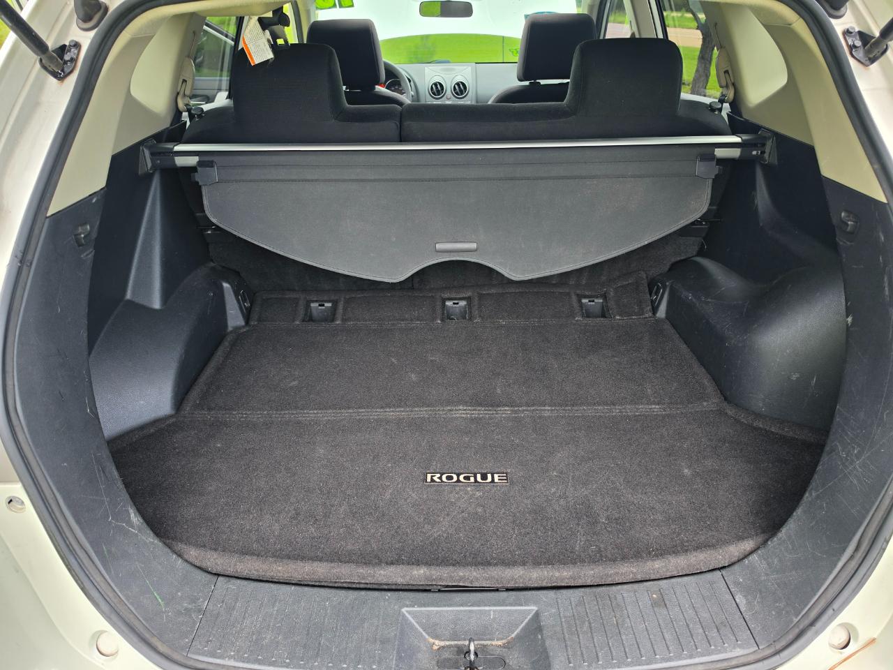 Nissan Rogue SL 2WD 2010