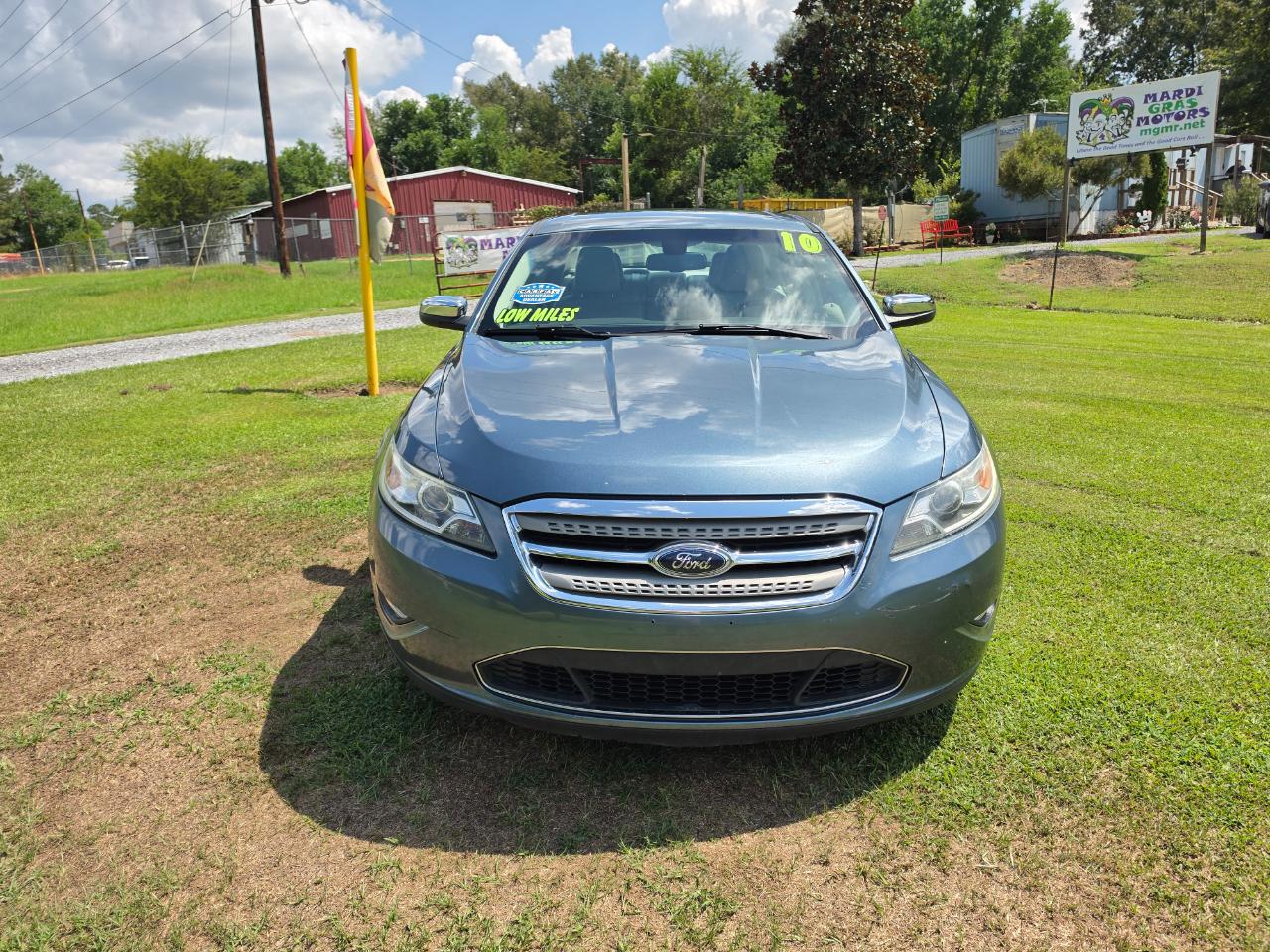 Ford Taurus Limited FWD 2010