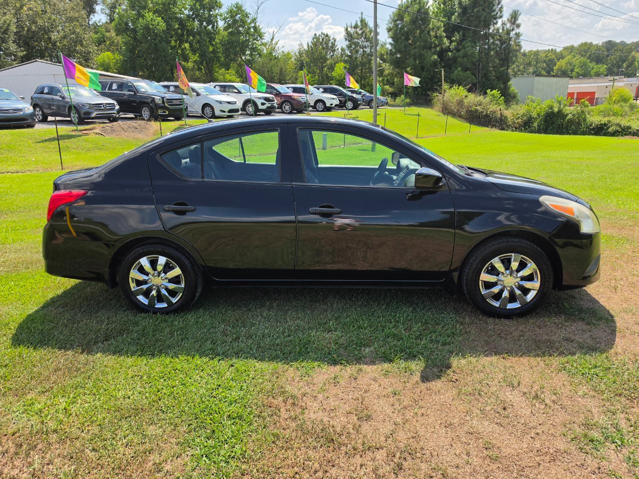 Nissan Versa 1.6 S 5M 2016