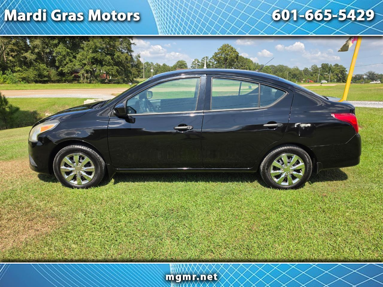 2016 Nissan Versa 1.6 S 5M