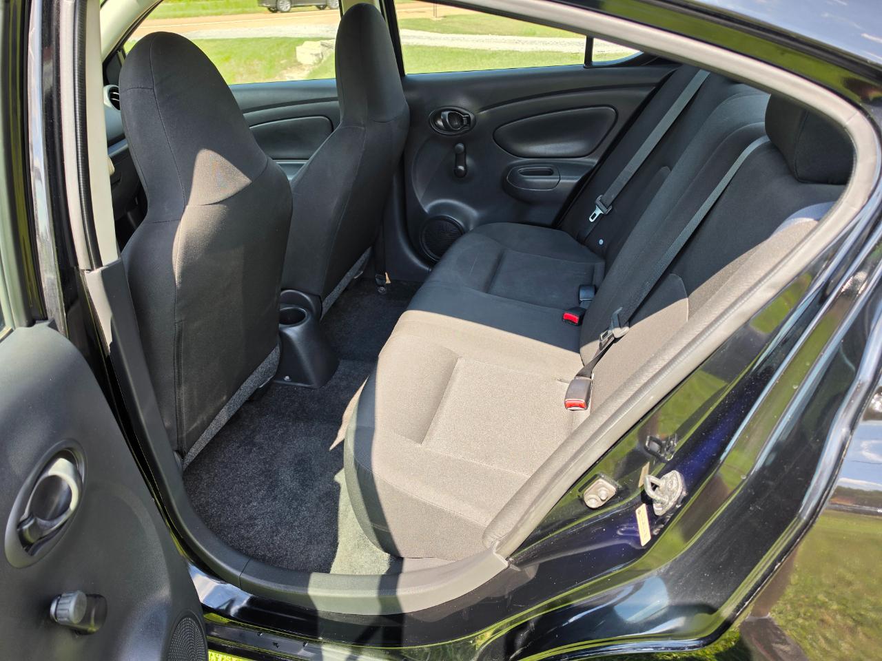 Nissan Versa 1.6 S 5M 2016