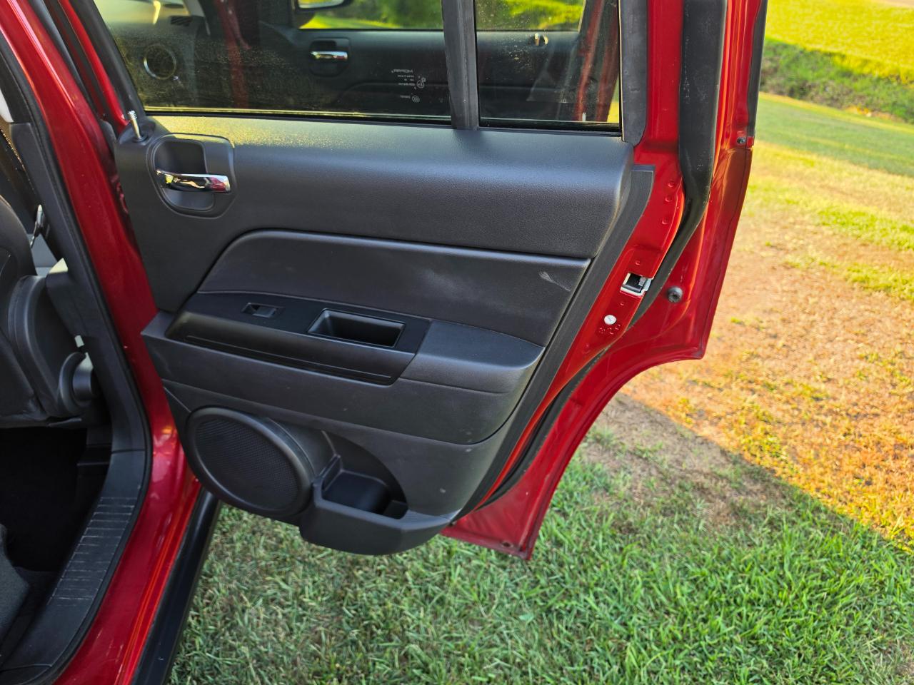 Jeep Compass Latitude 4D SUV 4WD 2010