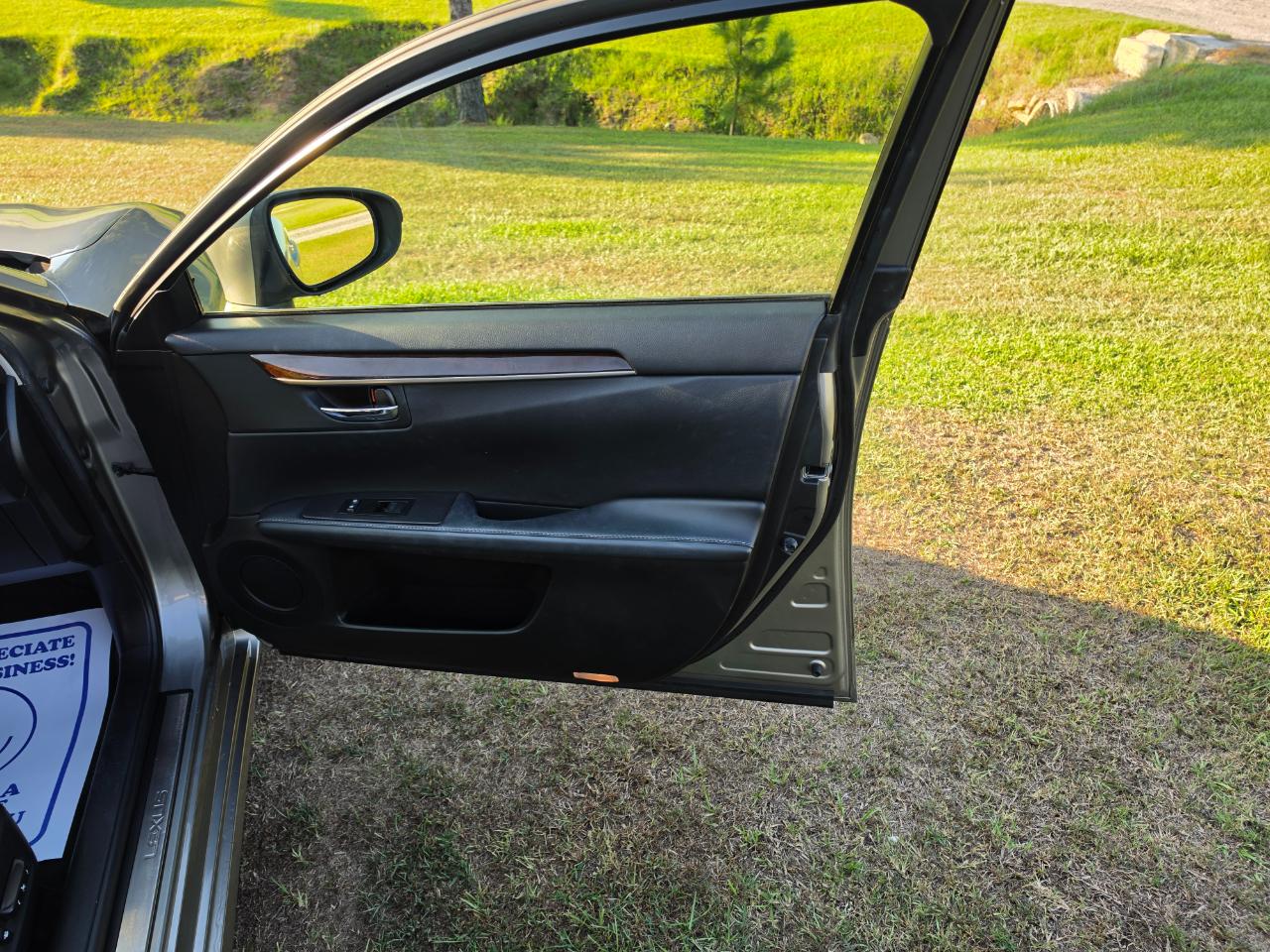Lexus ES 350 Sedan 2015