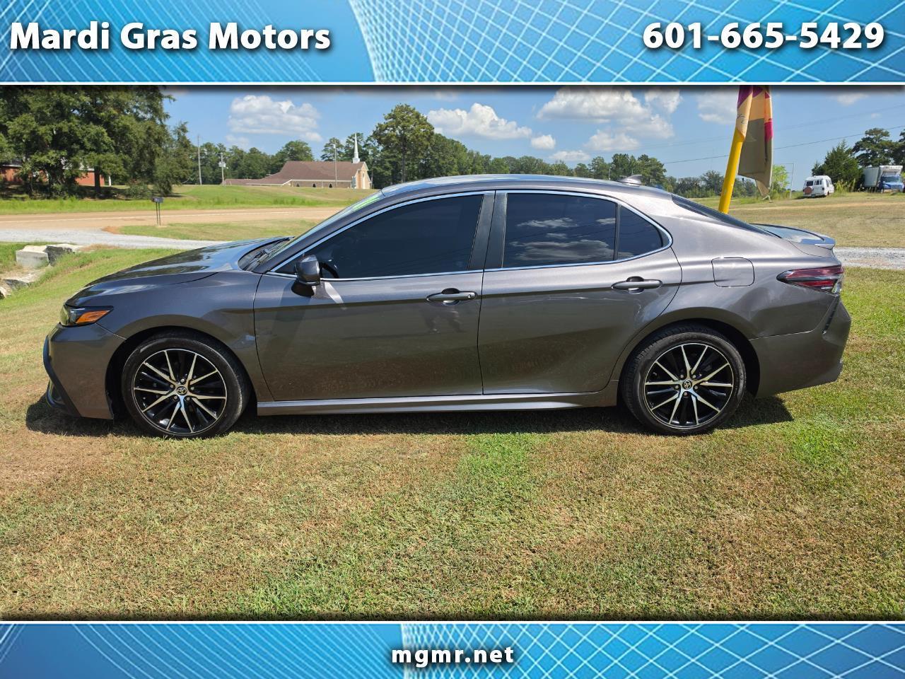 Toyota Camry SE 2024