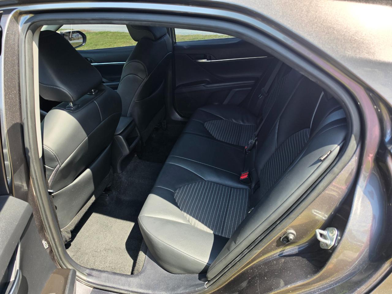 Toyota Camry SE 2024