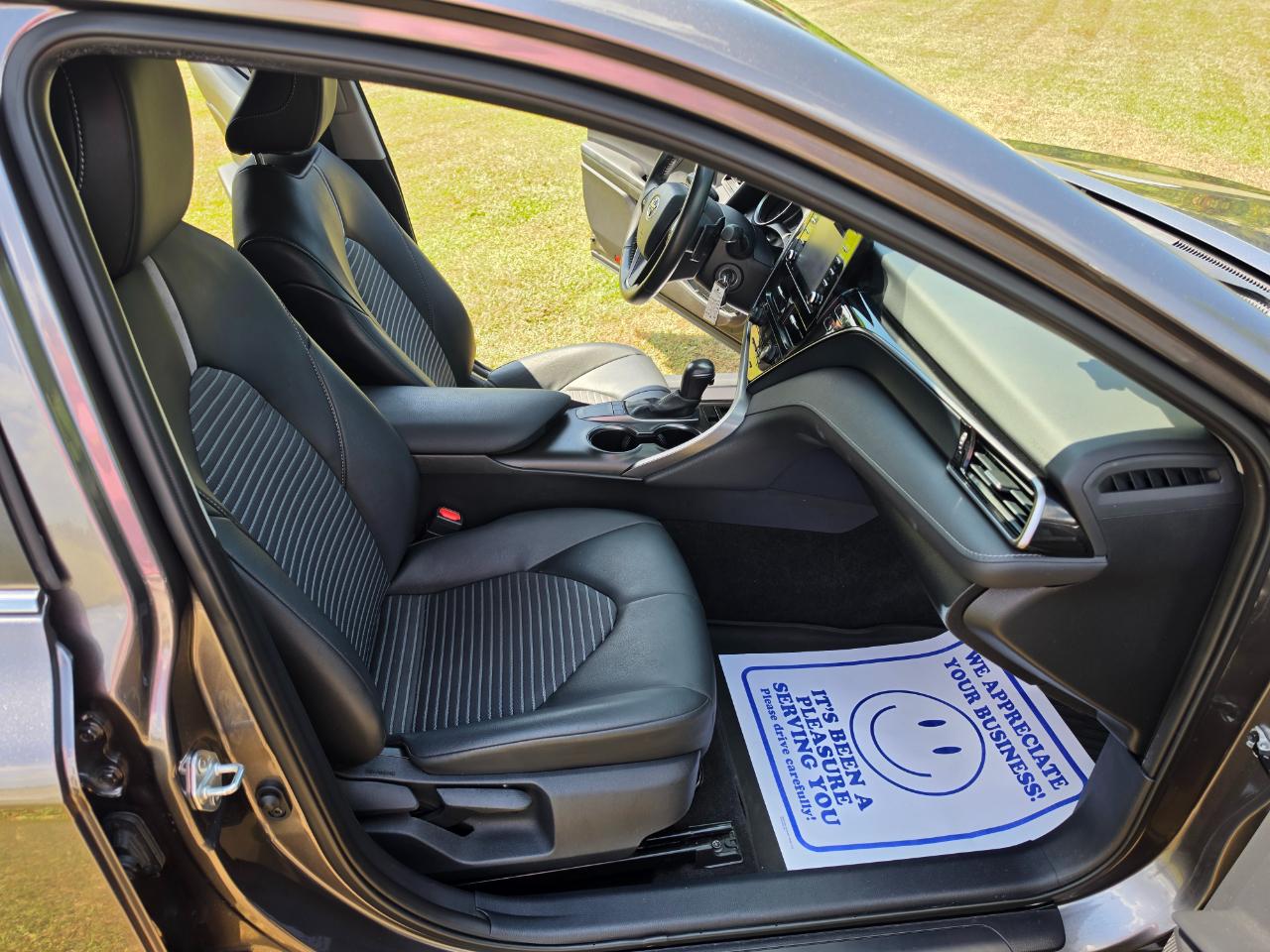 Toyota Camry SE 2024