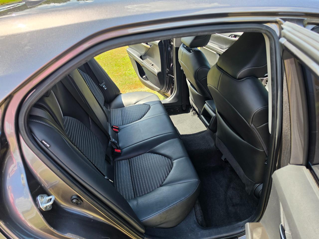 Toyota Camry SE 2024