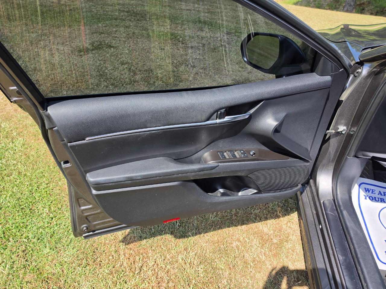 Toyota Camry SE 2024