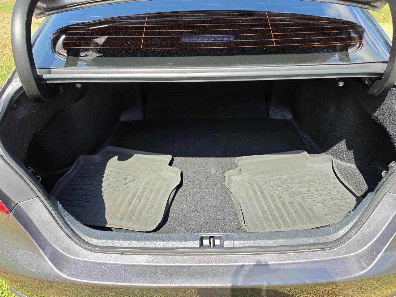 Toyota Camry SE 2024