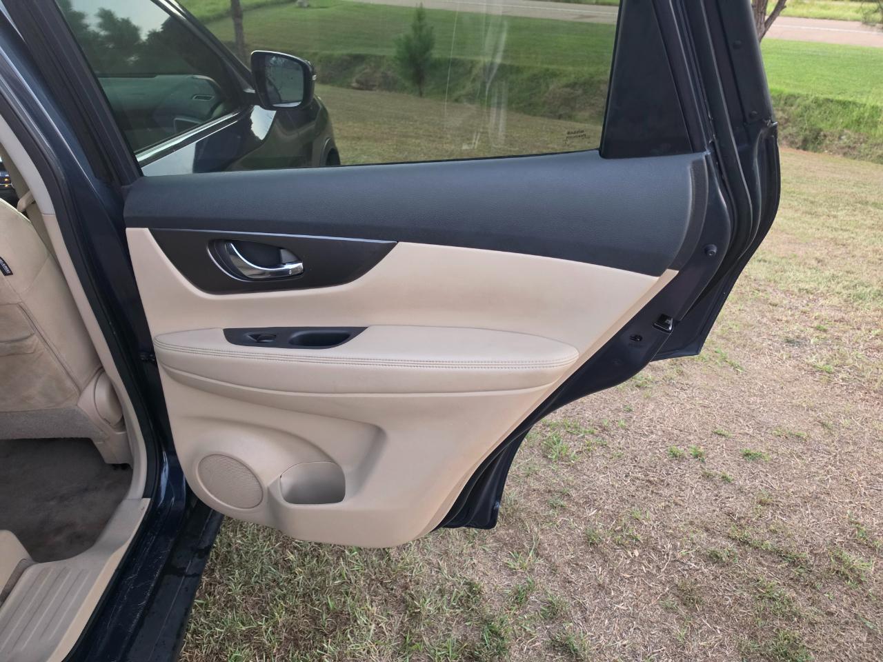 Nissan Rogue S 2WD 2015