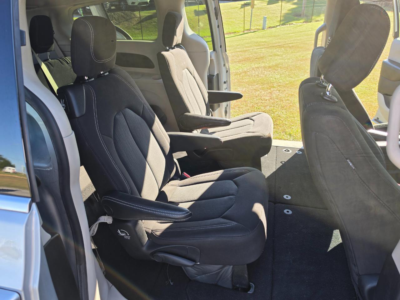 Chrysler Voyager LX 2023