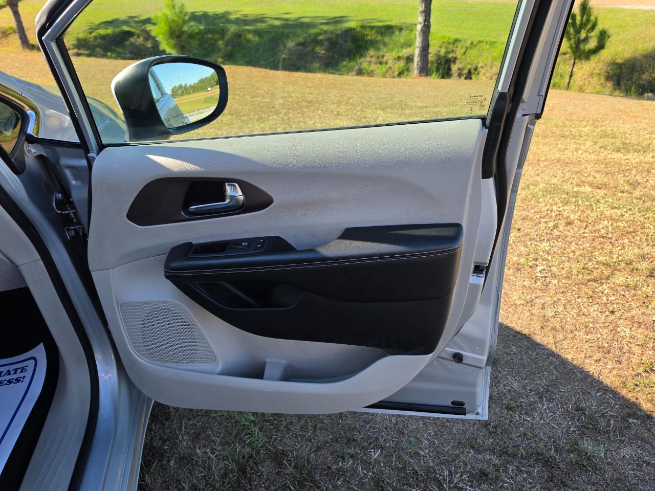 Chrysler Voyager LX 2023