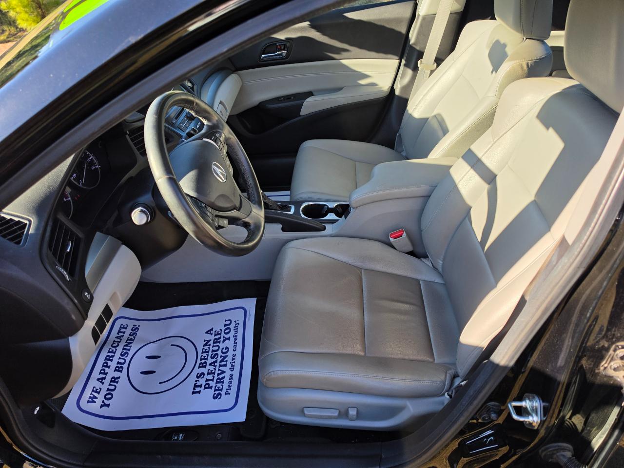 Acura ILX 8-Spd AT w/ AcuraWatch Plus Package 2017