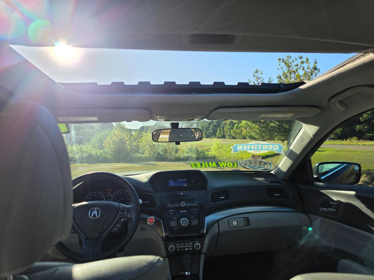 Acura ILX 8-Spd AT w/ AcuraWatch Plus Package 2017