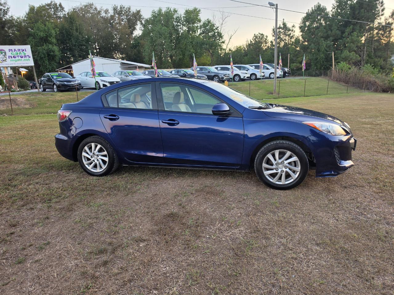 Mazda MAZDA3 i Touring 4-door 2012