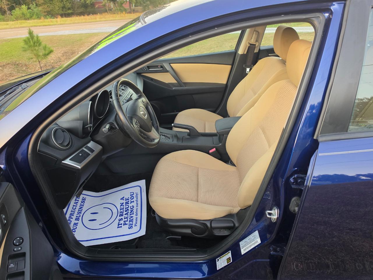 Mazda MAZDA3 i Touring 4-door 2012