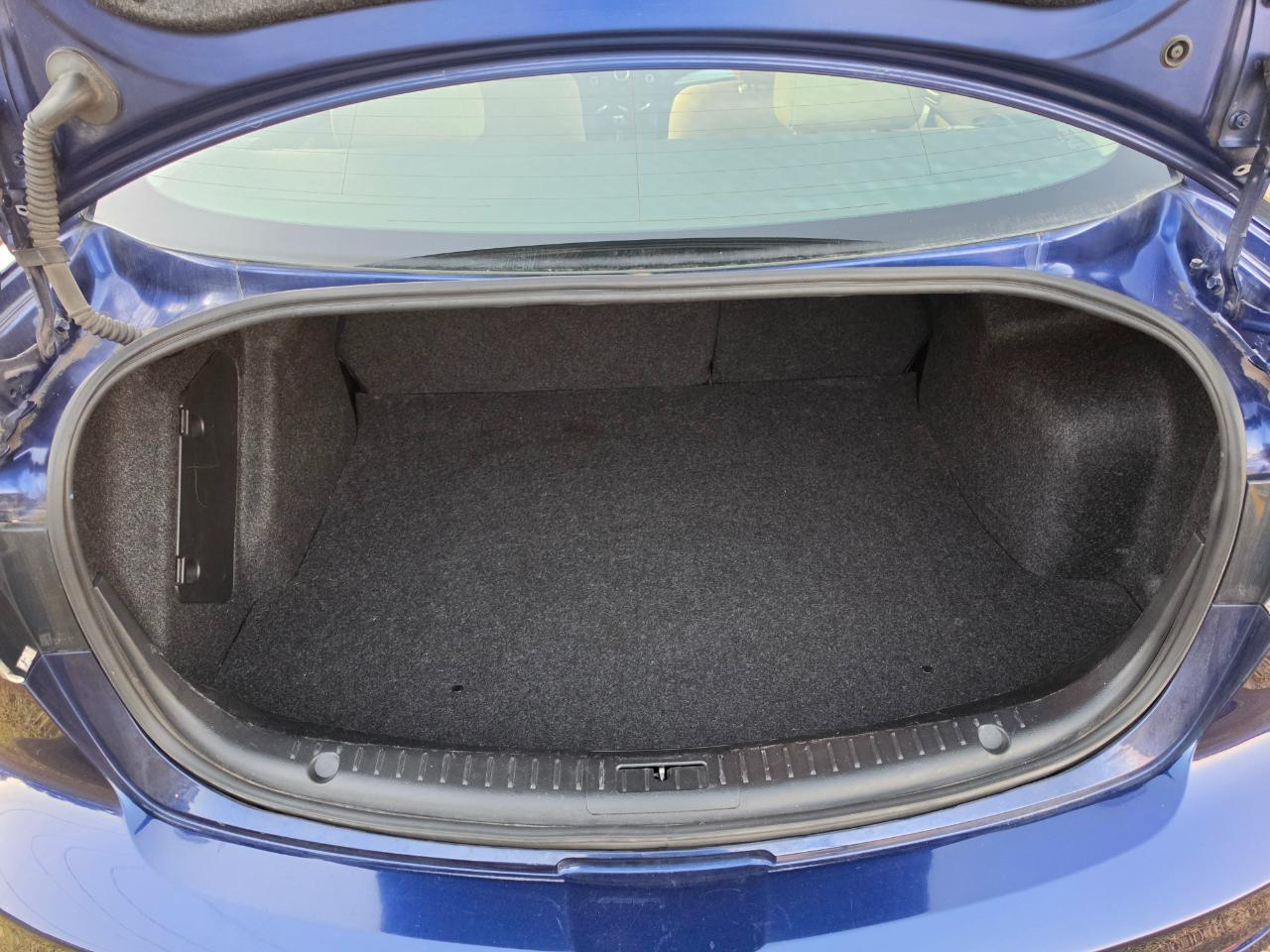 Mazda MAZDA3 i Touring 4-door 2012
