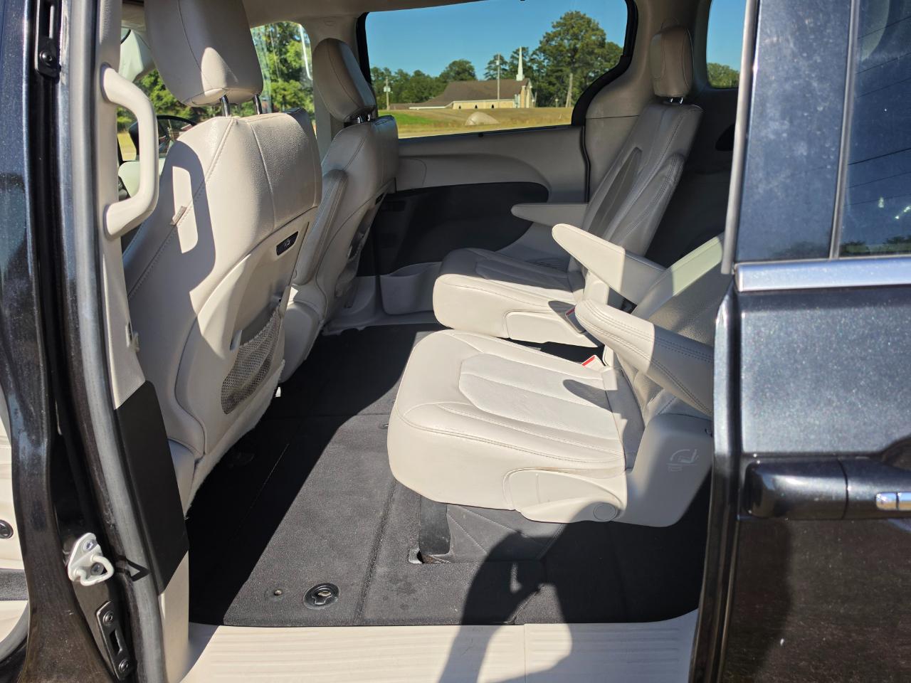 Chrysler Pacifica Touring L 2021