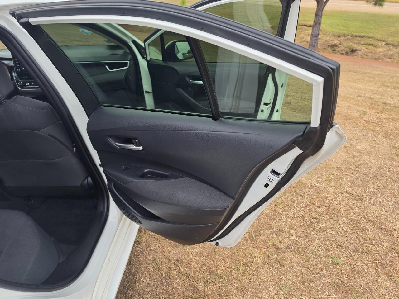 Toyota Corolla LE 2021