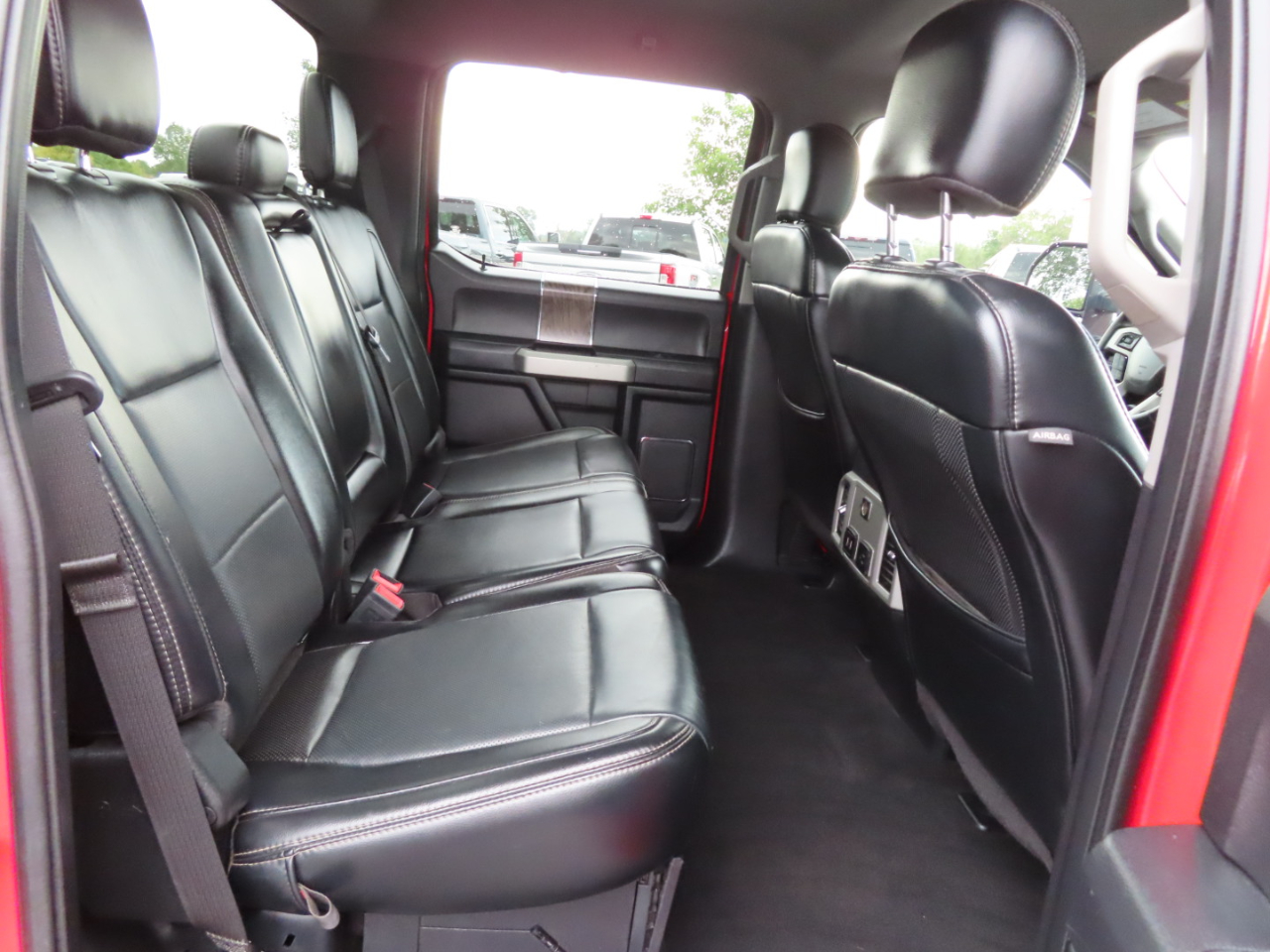 2019 Ford F-250 Lariat photo 38