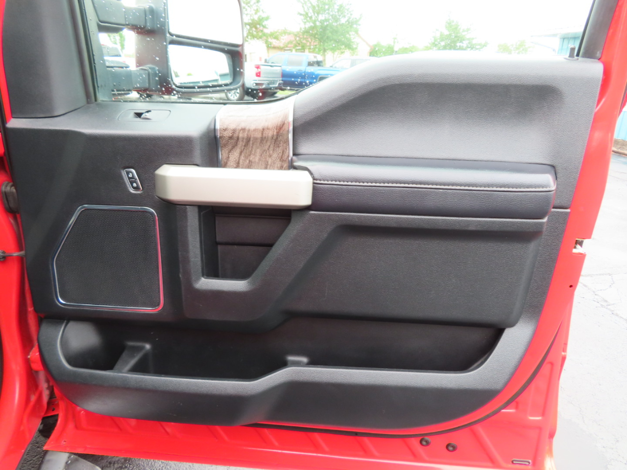 2019 Ford F-250 Lariat photo 39