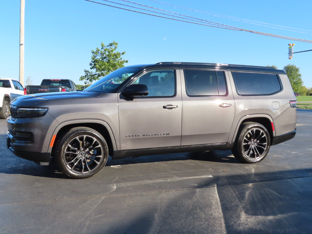 2024 Jeep Grand Wagoneer L II photo 2