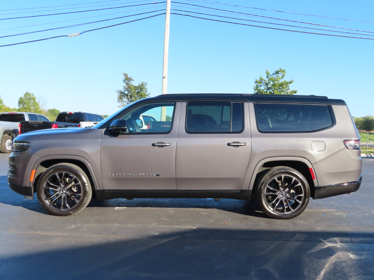 2024 Jeep Grand Wagoneer L II photo 3