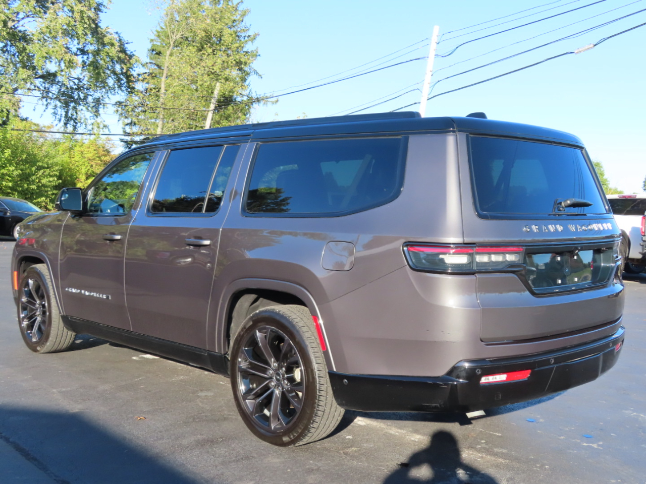 2024 Jeep Grand Wagoneer L II photo 4