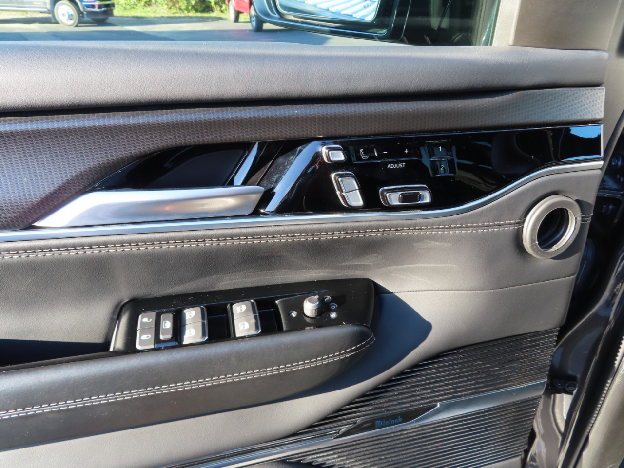 2024 Jeep Grand Wagoneer L II photo 22