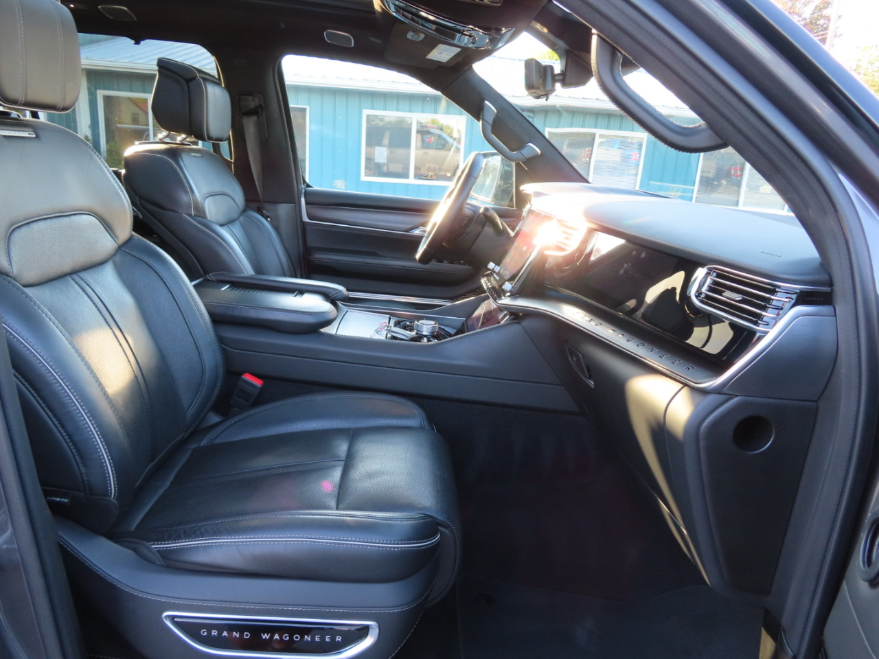 2024 Jeep Grand Wagoneer L II photo 48